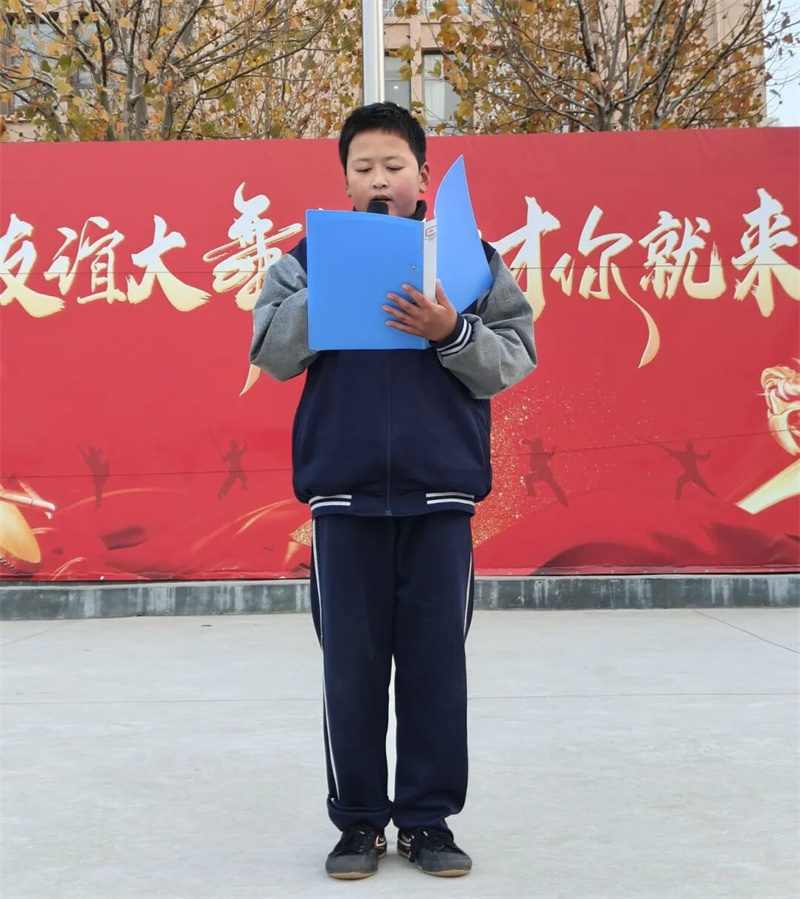 安全守护 向阳成长|少林友谊学校周一升旗仪式暨文明班级表彰(图7) 120107.jpg