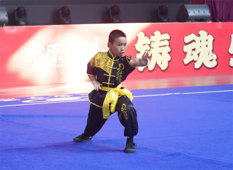 弘扬武术精神 共享荣耀时刻|少林友谊学校隆重举行“中原论剑”武术比赛颁奖典礼(图3) 12093.jpg