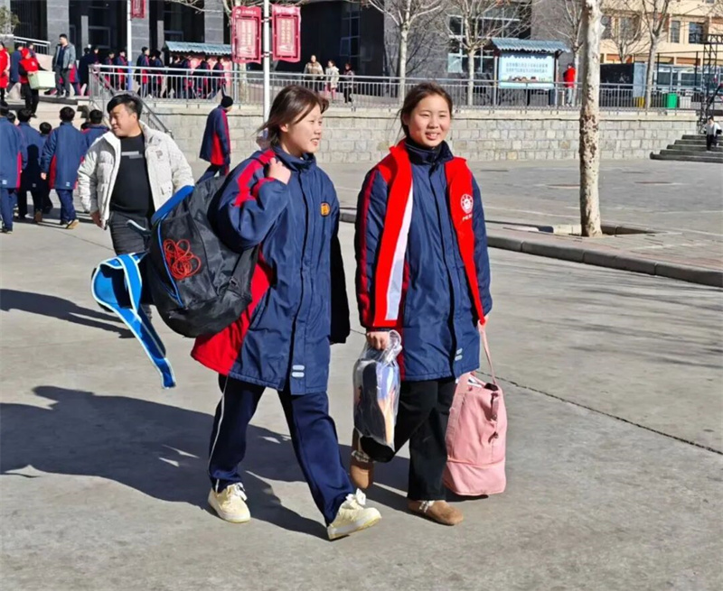 暖心护航,情满校园!少林友谊学校志愿服务彰显人文温度(图9) 122509.jpg