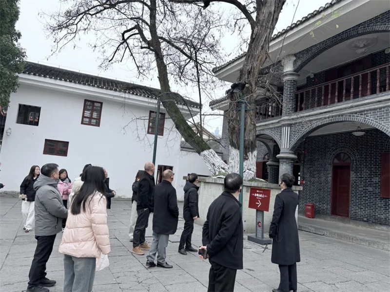 追寻红色足迹 汲取奋进力量|少林友谊学校开展党员干部红色研学活动(图7) 7.jpg