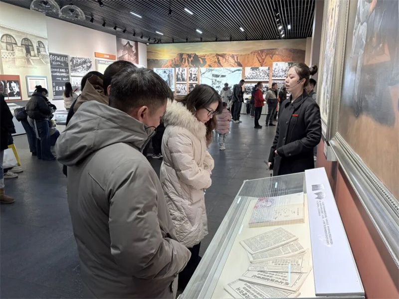 追寻红色足迹 汲取奋进力量|少林友谊学校开展党员干部红色研学活动(图8) 8.jpg
