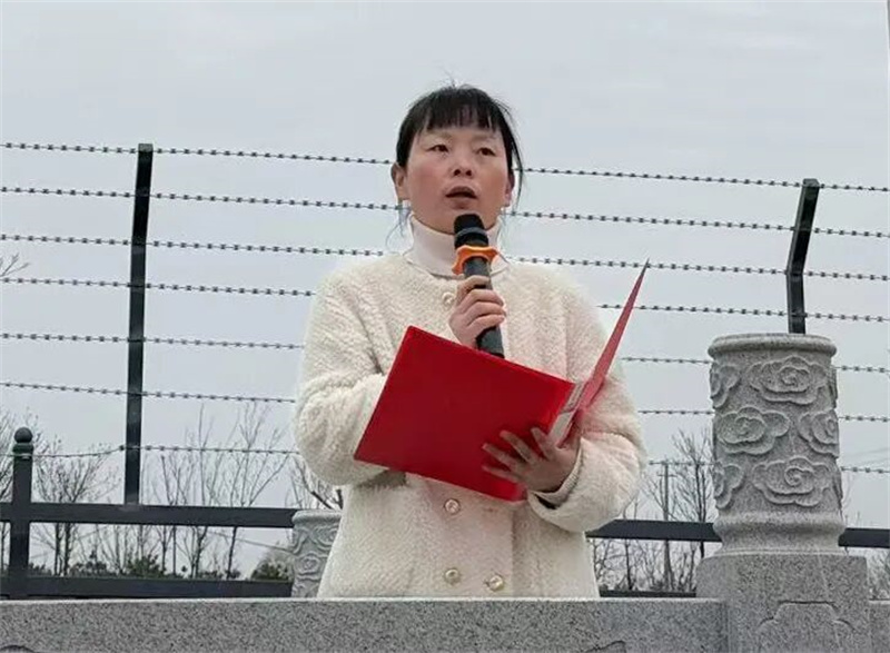 传承雷锋精神 争做时代先锋|少林友谊学校周一升旗仪式暨学雷锋主题活动(图7) 7.jpg