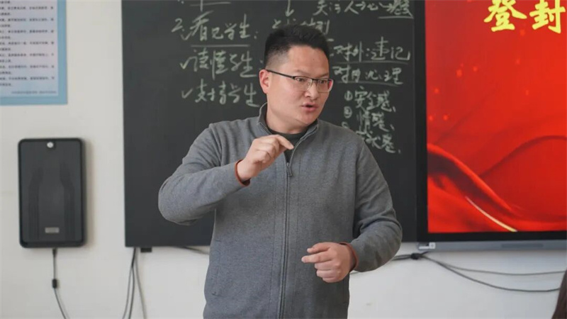 迎检促优守初心 规范办学谋发展|少林友谊学校迎接年检考核工作(图5) 5.jpg