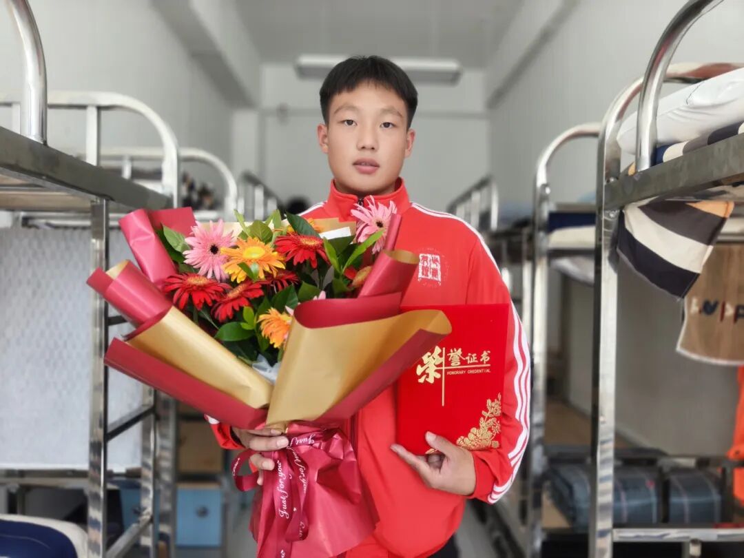 携军旅风骨 温情育少年|记少林友谊学校优秀教育工作者徐海东