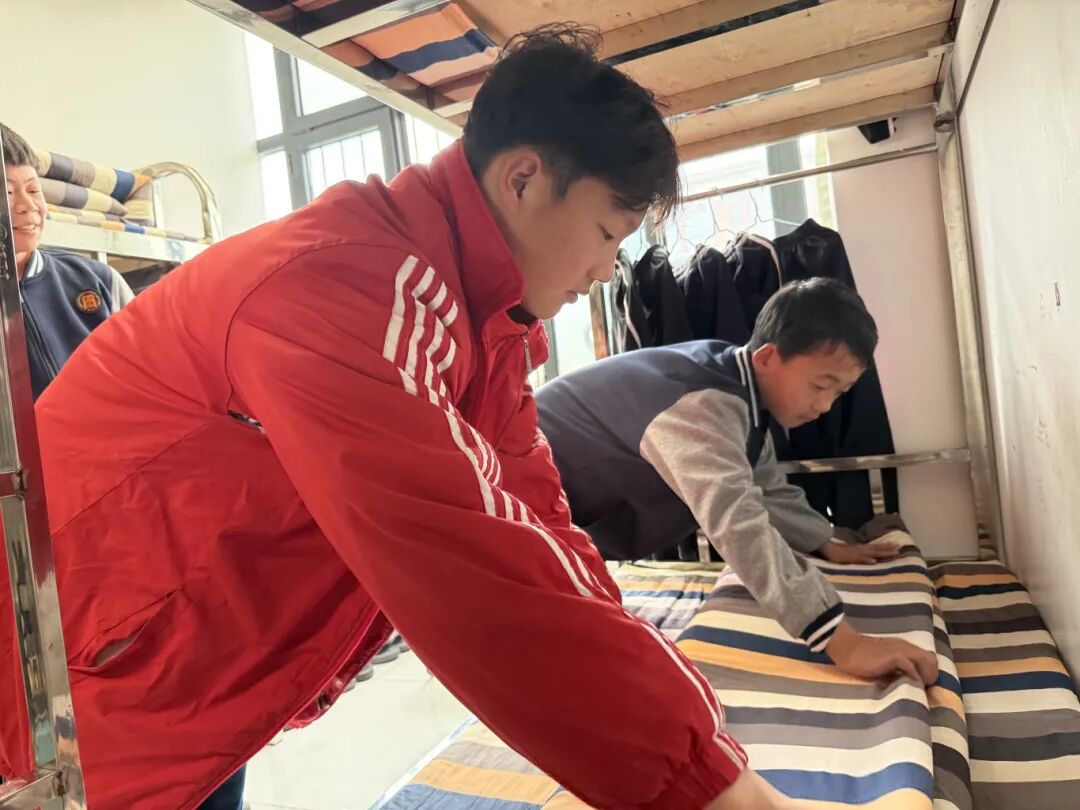 携军旅风骨 温情育少年|记少林友谊学校优秀教育工作者徐海东(图6) 6.jpg