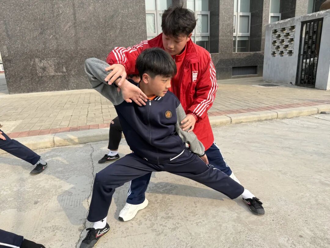 携军旅风骨 温情育少年|记少林友谊学校优秀教育工作者徐海东(图11) 11.jpg