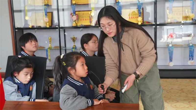 呵护花季成长 绽放最美芳华|少林友谊学校为女生送上两堂成长必修课(图3) 3.jpg