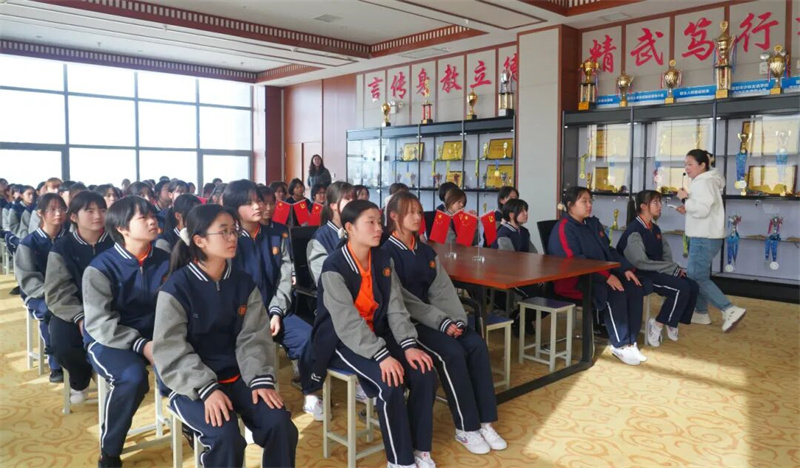 呵护花季成长 绽放最美芳华|少林友谊学校为女生送上两堂成长必修课(图6) 7.jpg