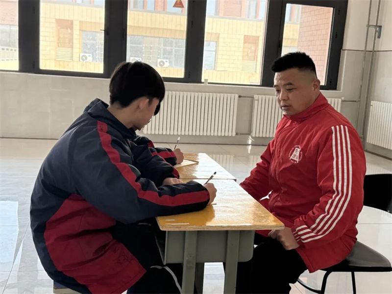 严慈相济 因材施教|少林友谊学校朱虎教练的武术教育路(图7) 7.jpg