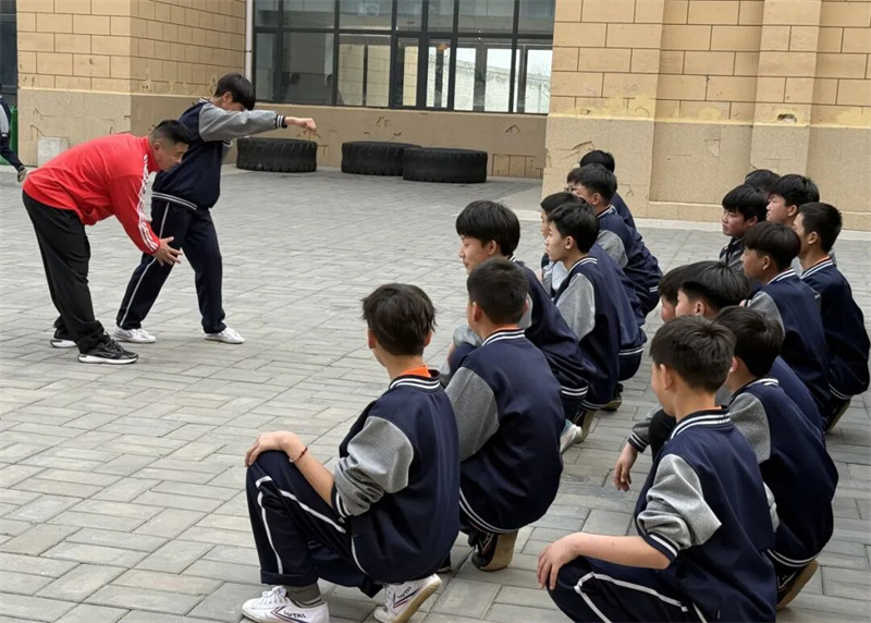 严慈相济 因材施教|少林友谊学校朱虎教练的武术教育路(图8) 8.jpg