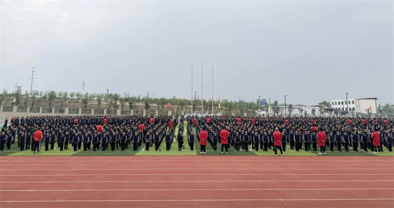 让友善之花开满校园｜少林友谊学校周一升旗仪式暨卫生、文明班级表彰